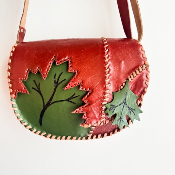 Vintage Handmade Leaf Motif Oval Crossbody Bag - Picture 2 of 9